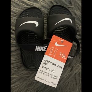 New toddler Nike sandals 10c